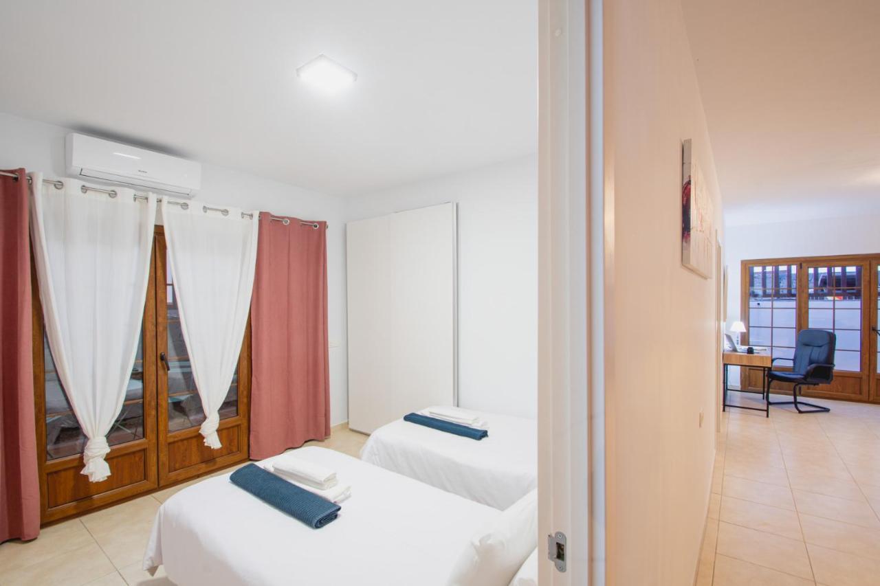 Villa Vista Rey - 6 Bedroom - Heated Pool - Amazing Views - Pool Table - Vista Lobos - Playa Blanca Eksteriør billede